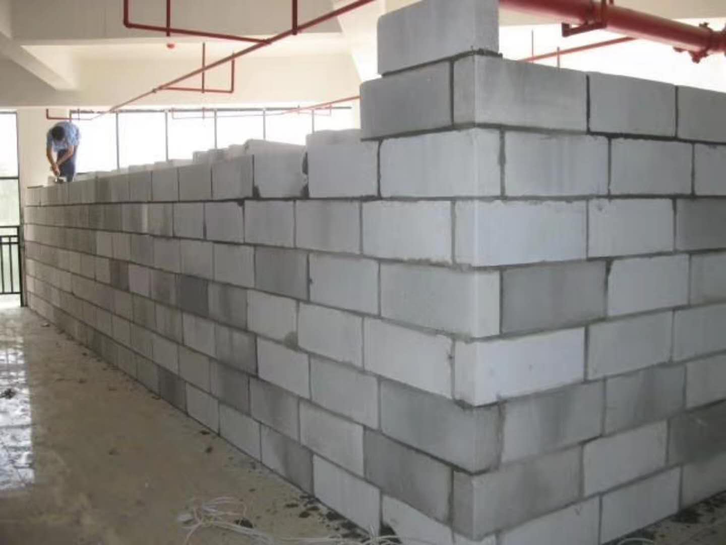 海林蒸压加气混凝土砌块承重墙静力和抗震性能的研究